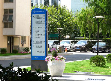 天全哪些因素影响宣传栏的制作？